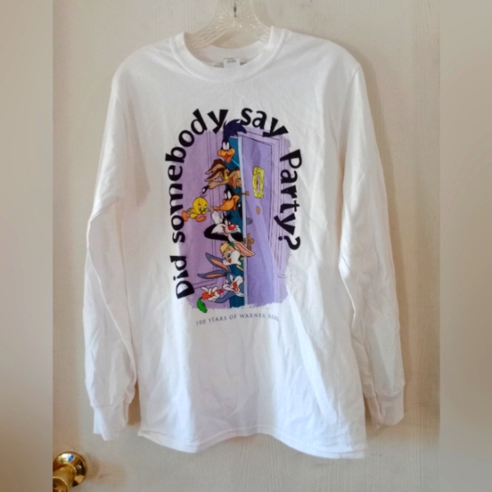 Warner Brothers 100th Anniversary Long‎ Sleeve Tshirt ez. Small